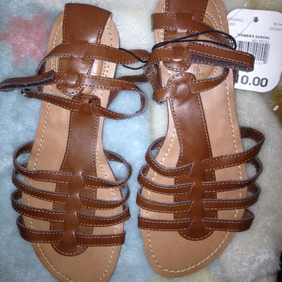 Brand new with tag no boundaries sandals