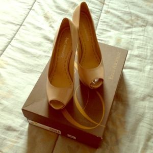 BRAND NEW Nude Enzo Angiolini high heel.