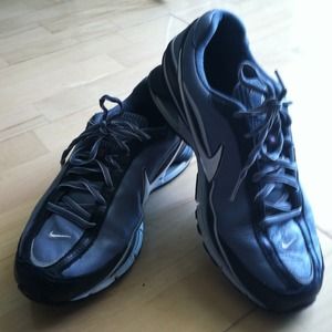 Nike shox grey and black size 8.1/2 like new $40