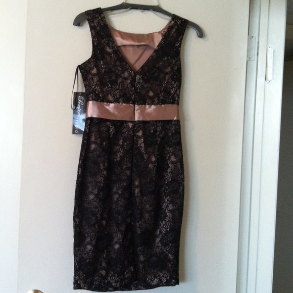 Dress - Picture 2 of 2
