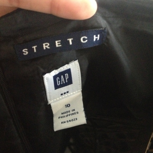 SOLD❌❌simple LBD from GAP - Picture 3 of 3