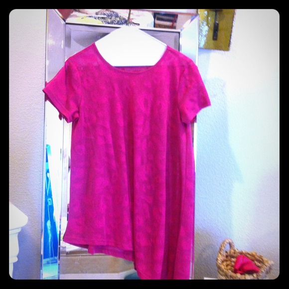 BRAND NEW! Forever 21 pink cheetah shirt!