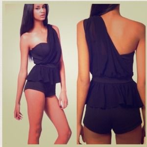 Cute one shoulder chiffon romper