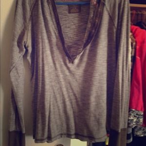 American eagle long sleeve hooded shirt