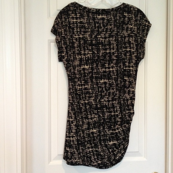 Ruched black & tan top - Picture 4 of 4