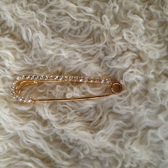Crystal brooch