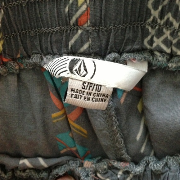 ❗💲SOLD💲❗Volcom pants - Picture 2 of 4