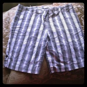 Black & white Shorts size medium