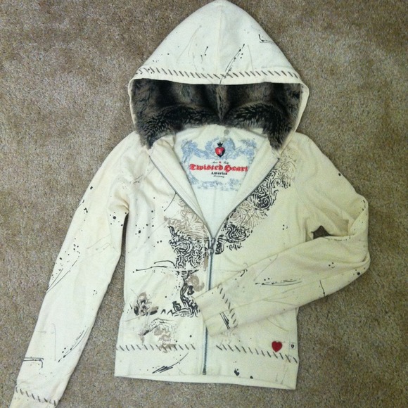 Twisted Heart zip up sweater - Picture 1 of 4