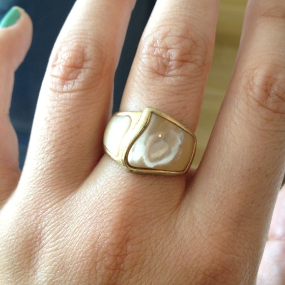 Lia Sophia ring - no trades - Picture 2 of 2