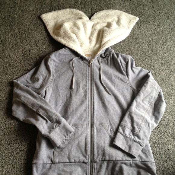 🔴Sold🔴Grey fleece lined hoodie from Talbots