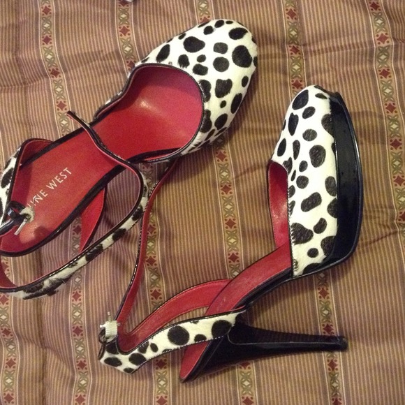 White black red, Nine West