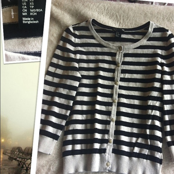 ❌❌sold❌❌Black and white striped cardigan