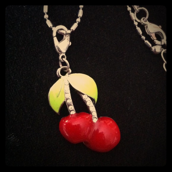 ❗Reduced! Pin up rockabilly cherry necklace🍒