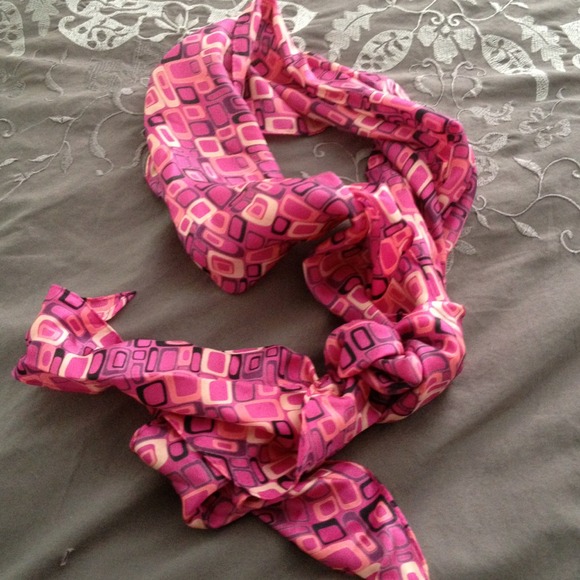 Pink fashion scarf