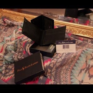 🌟SOLD FOR $30 ONLINE🌟Men's RL blck leath. wallet