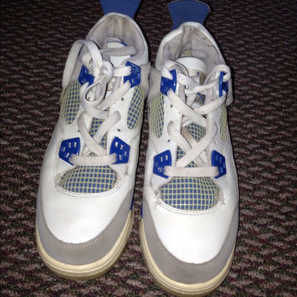 Jordan retro 4s (Military blue)