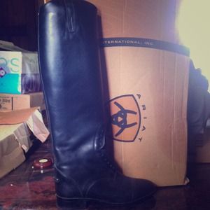 Ariat crown pro