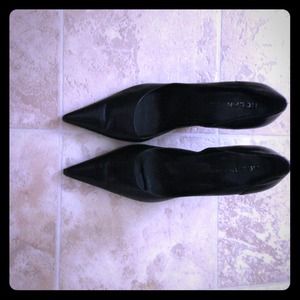 Black Pointed Toe Stilettos sz 7.5