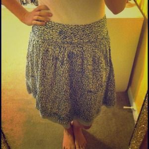 American Eagle patterned skirt
