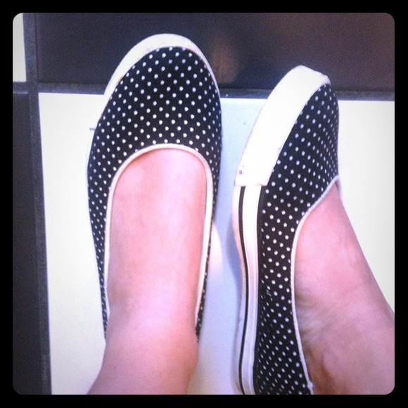 Polkadot chucks