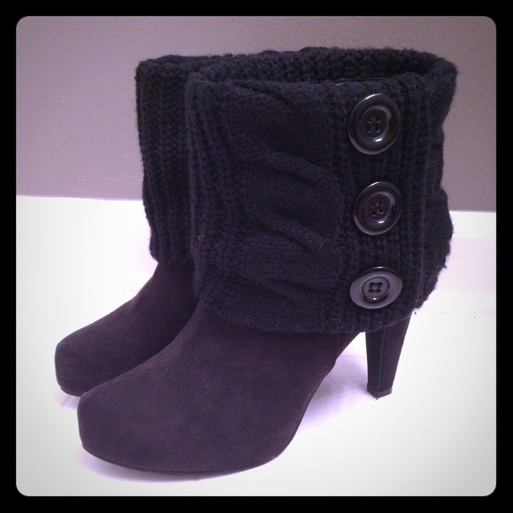 Super cute black winter heels/boots!