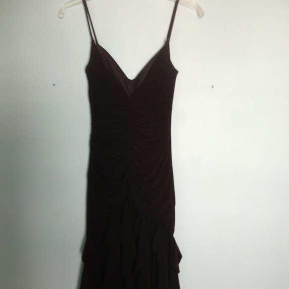 Long black formal dress - Picture 3 of 4