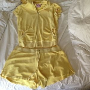 Authentic Juicy Cout. Size L. Super fun REDUCED