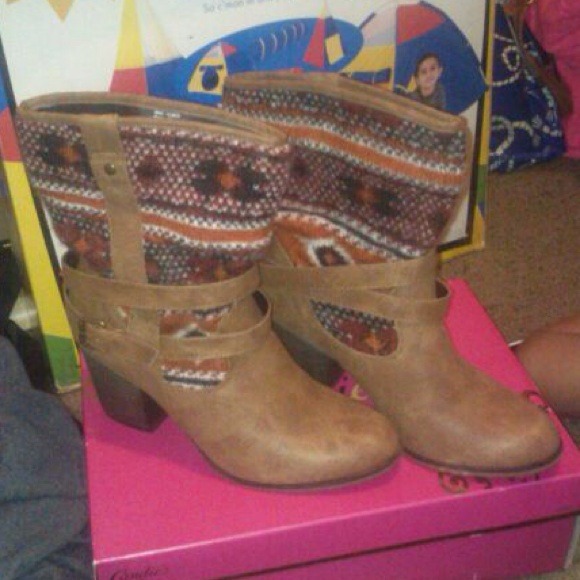 Candies Boots