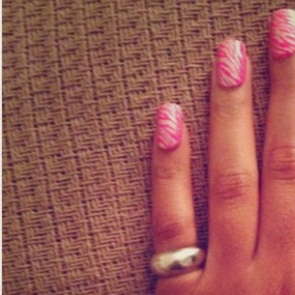Sterling silver round ring