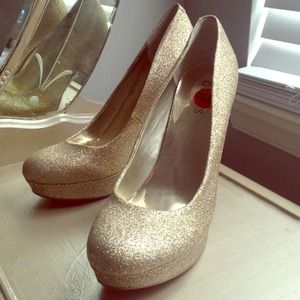 Guess Sparkle/Glittery Heels/Stilletto's- 9.5 NEW!