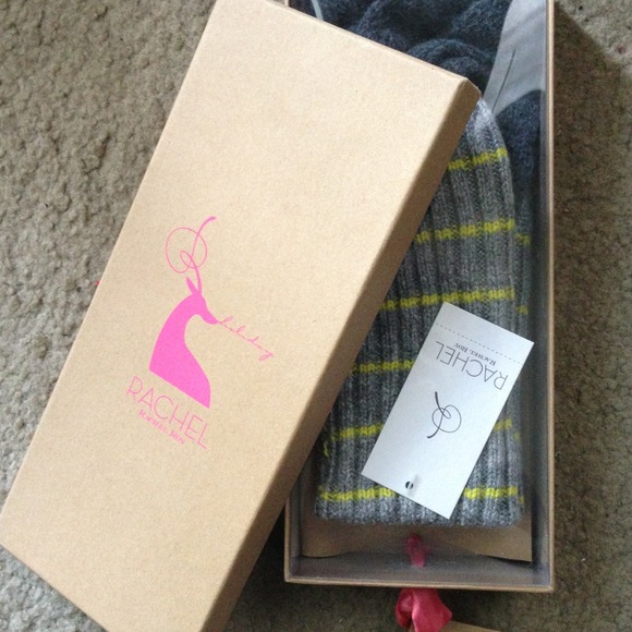 **Bundle** Confetti Gloves & Snood