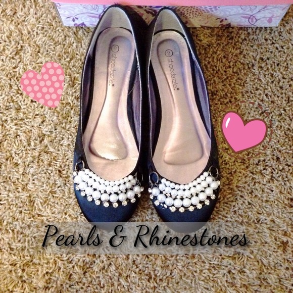 🔻Reduced! Pearl & Rhinestone Embellished Flats