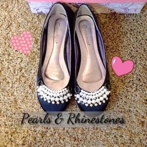 🔻Reduced! Pearl & Rhinestone Embellished Flats