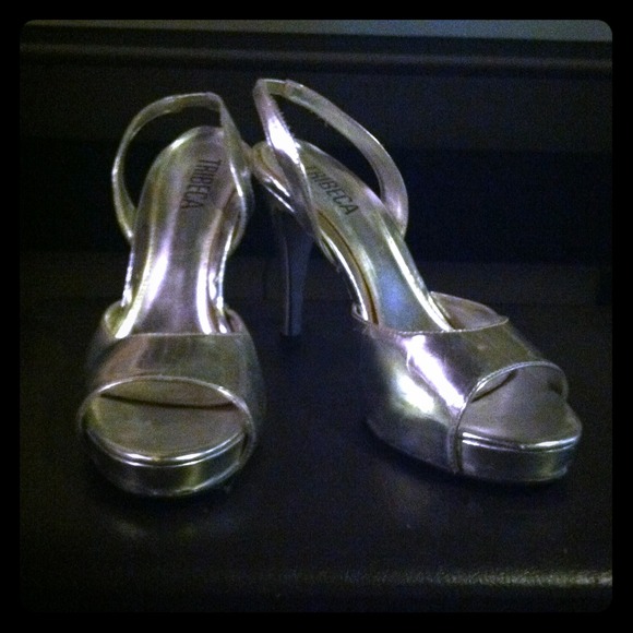 ⛔SOLD⛔ Silver TRIBECA heels
