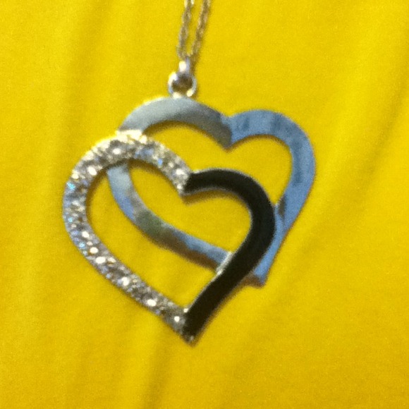 ❌SOLD❌Silver Hearts necklace