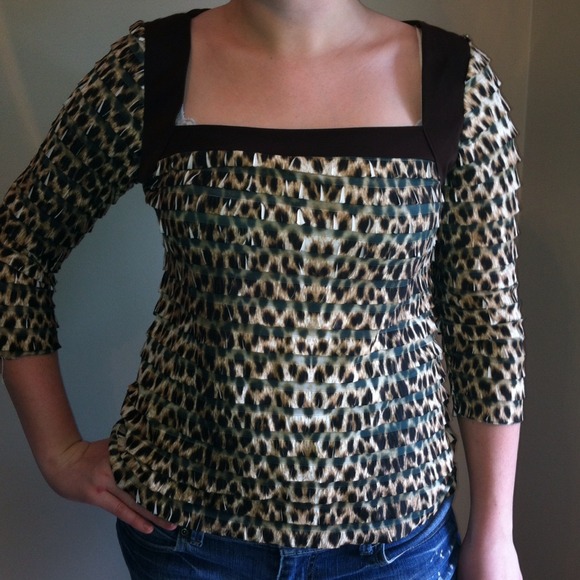 Leopard Print 3/4 sleeve ruffle top from Macy's - Picture 2 of 4