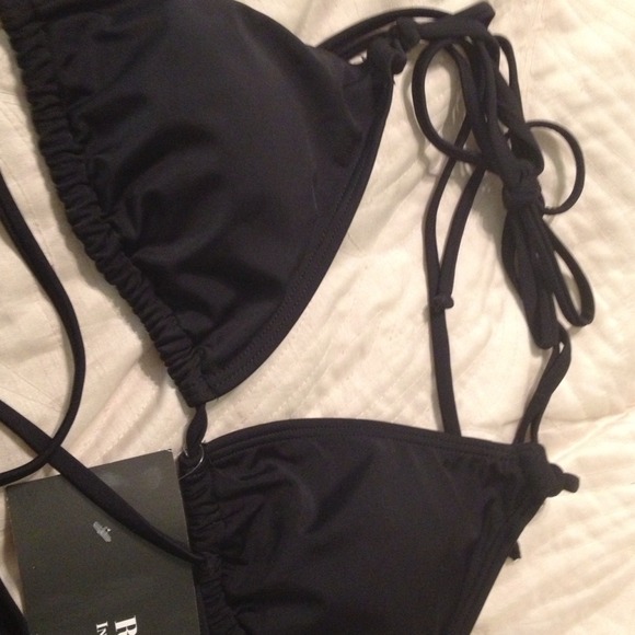 ❤SOLD❤👙Run Way BIKINI👙🌞🌴 - Picture 2 of 4