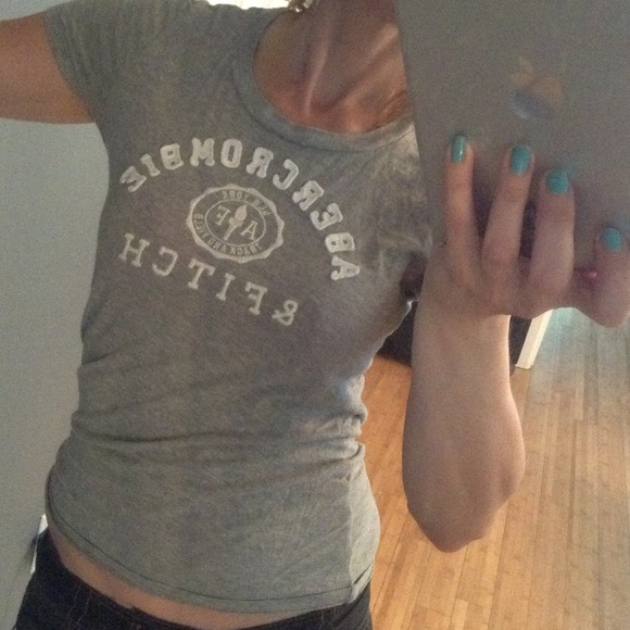 SOLD!!💖💖💖Ultra soft Abercrombie tee