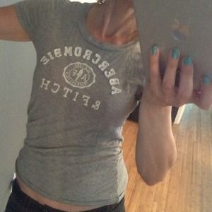 SOLD!!💖💖💖Ultra soft Abercrombie tee