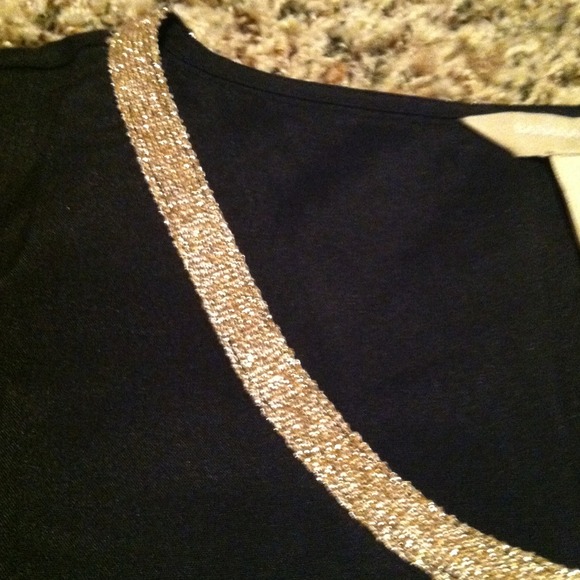 š„Hot gold lurex trimmed black shellš„BNWT size sm - Picture 2 of 4