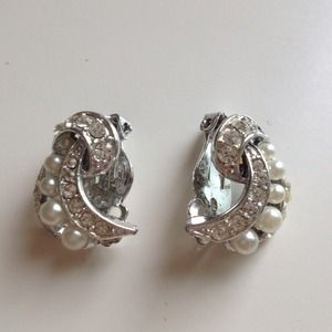 Dannijo Inspired Costume Jewelry Earrings