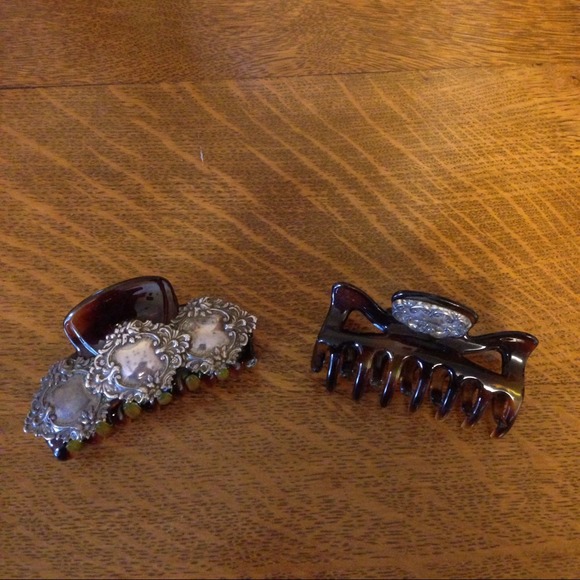 Brighton 🌺Gifted FREE w/purchase 2 Brighton hair clips from Debbie's