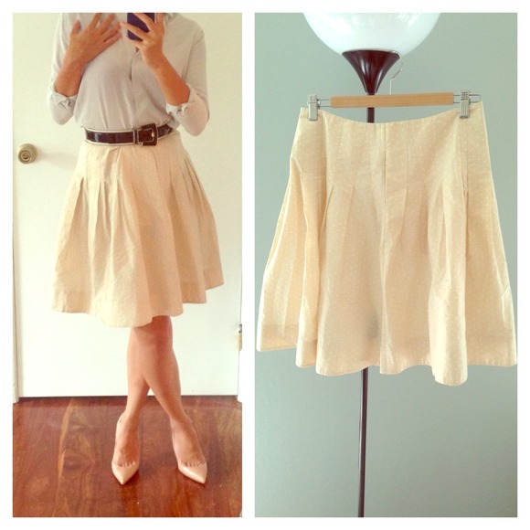 Club Monaco Dresses & Skirts - CLUB MONACO cream polka dot skirt