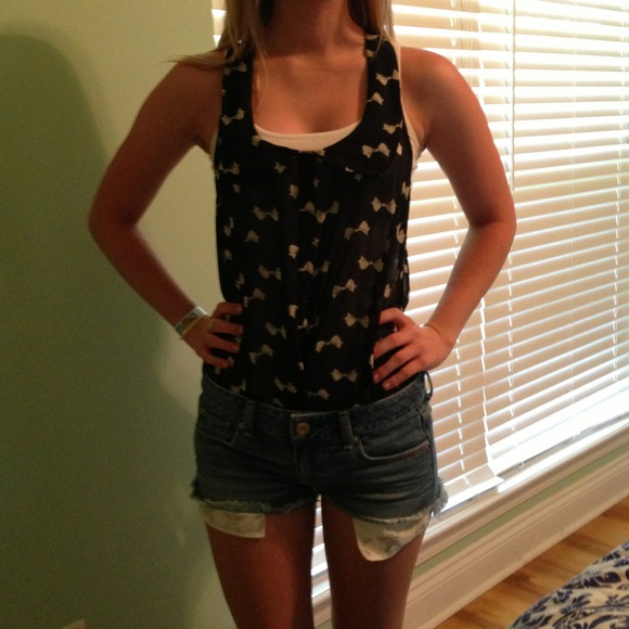 Black collared tank top