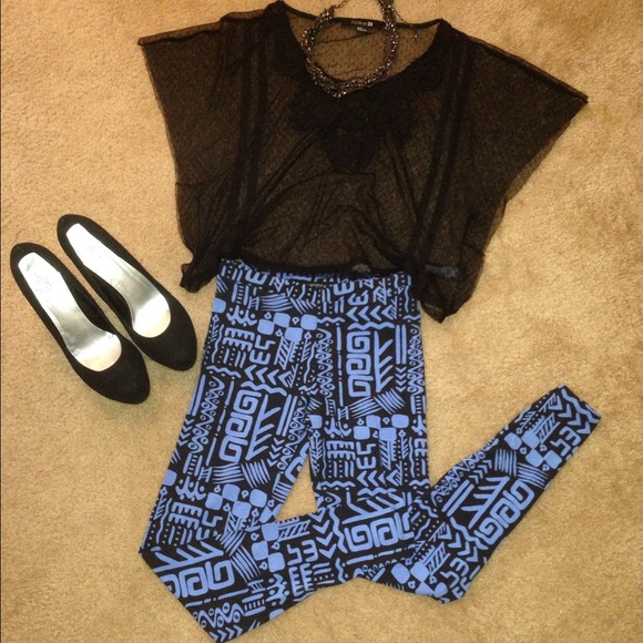 💙💙 blue & black leggings - Picture 2 of 3