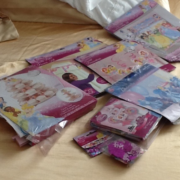 Disney Princess Party Stuffs USED 1 TIME