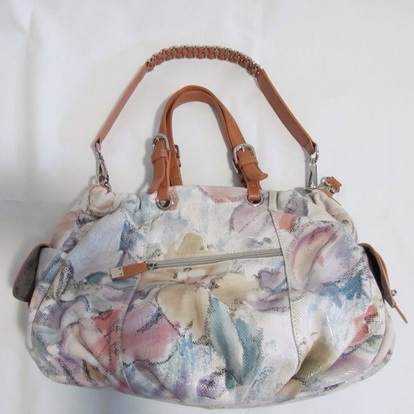 Learher hand bag with floral print