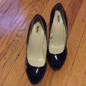 Black Patent Leather Shoe!