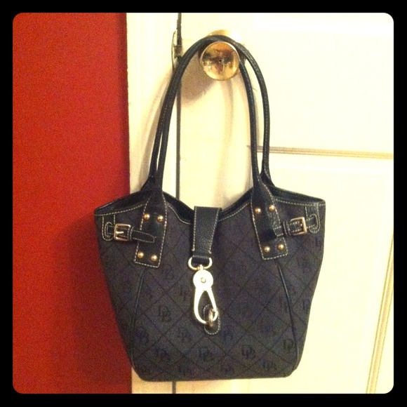 Dooney & Bourke Bag